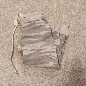 CAMO JOGGERS